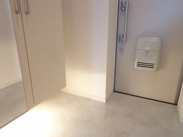 メゾン・三ツ星 玄関