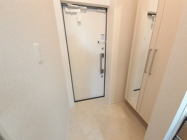 ハイツ　ユベーレン 玄関
