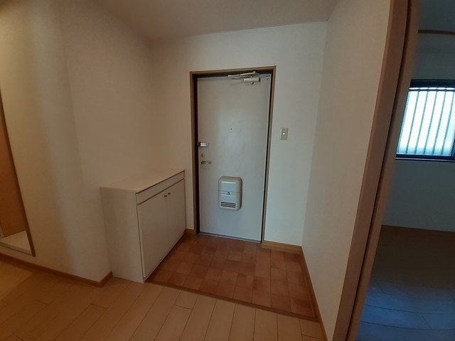 メゾン・ドゥ・スリジェ 玄関