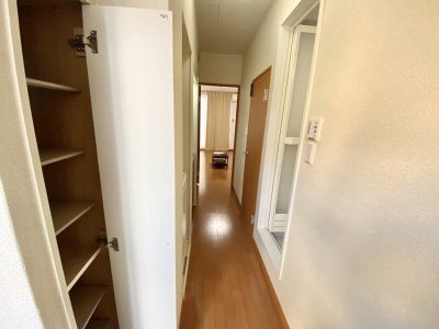 レオパレスクレエ豊中 玄関