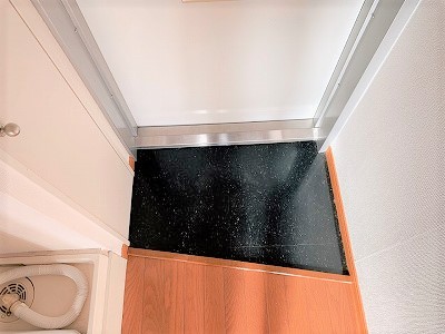 レオパレスＣＯＴＴＩ 玄関