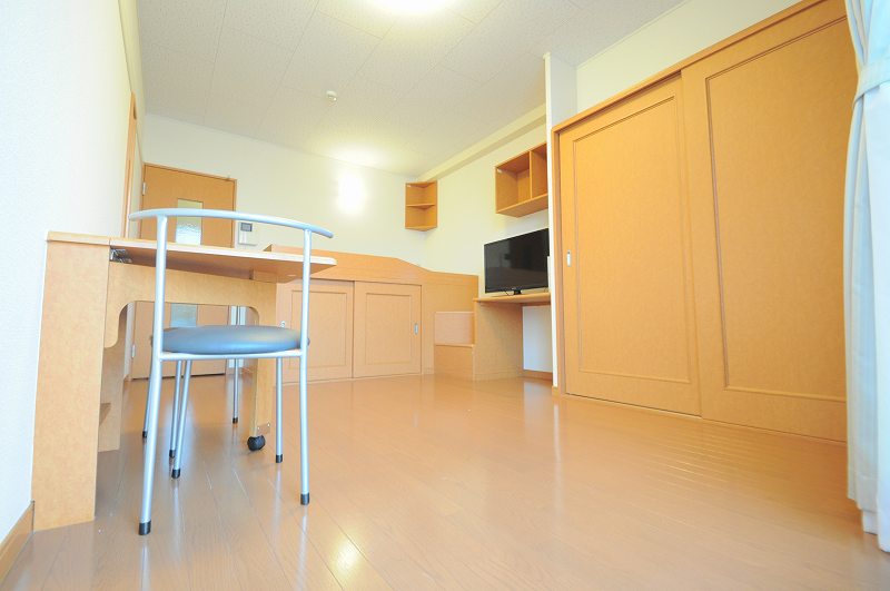 レオパレス宮田町 リビング