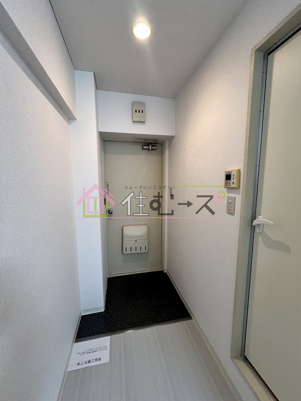 新大阪コーポビアネーズ 玄関