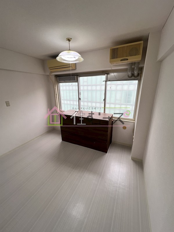 新大阪コーポビアネーズ ベッドルーム