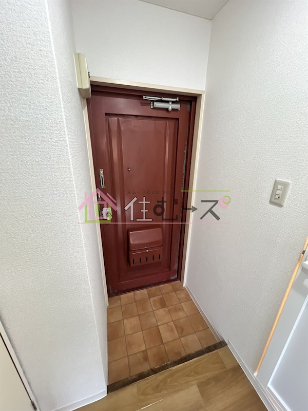 西三国共栄マンション 玄関