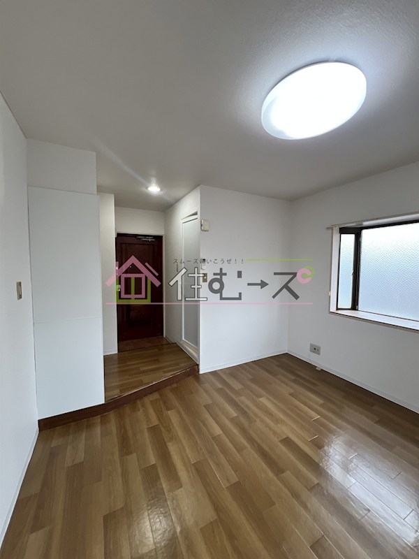 西三国共栄マンション リビング