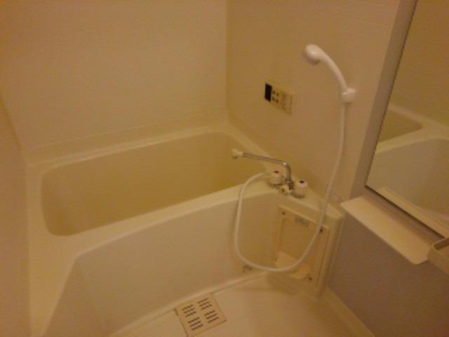 スペイシア友貴 風呂画像