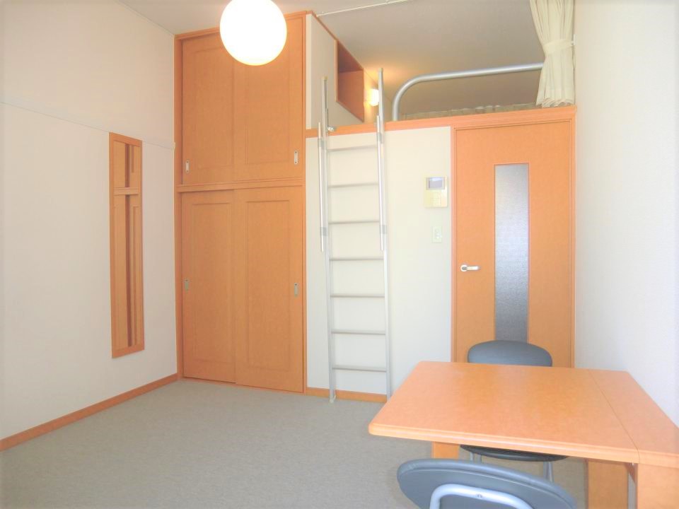 レオパレス上坂部Ⅱ リビング