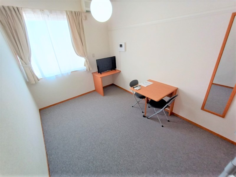 レオパレスパリワール ベッドルーム