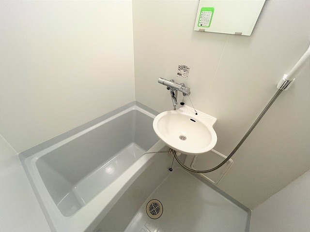 レオパレススカーレット 風呂画像