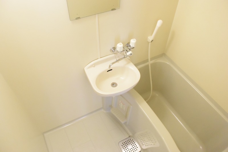 レオパレス上野西 風呂画像