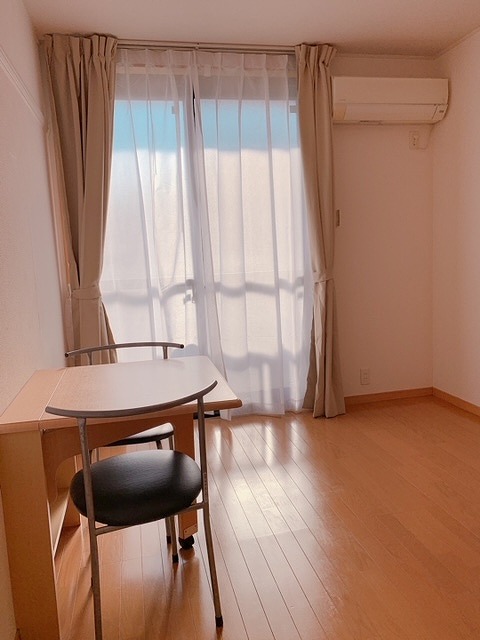 レオパレス高尾Ⅲ リビング