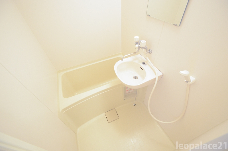 レオパレスヒライ 風呂画像