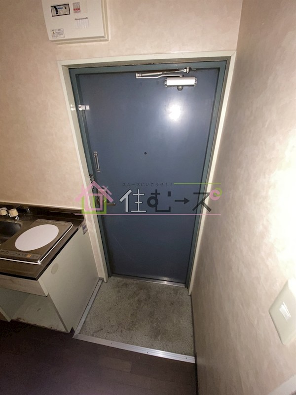 リヴァー住之江 玄関