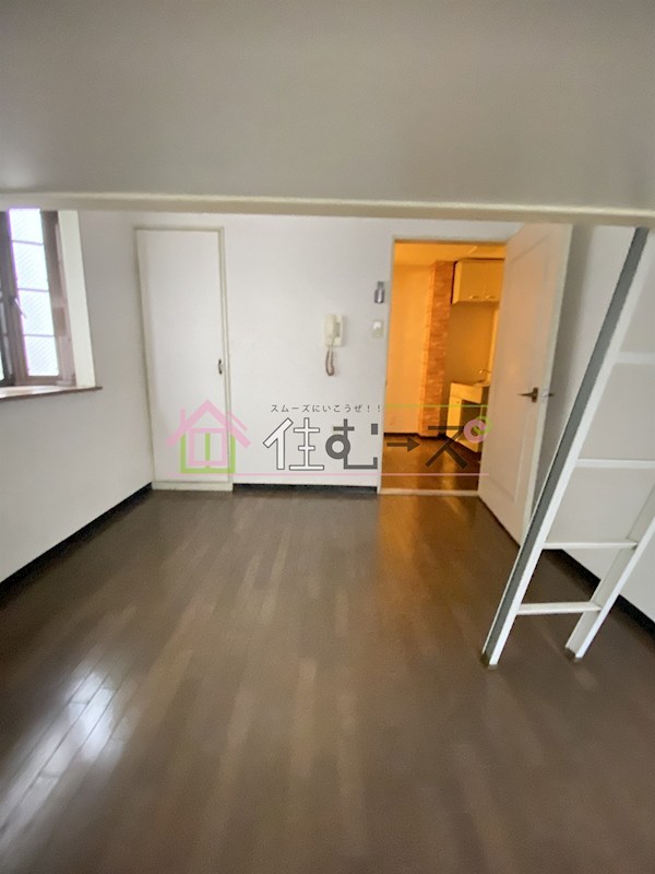 リヴァー住之江 リビング