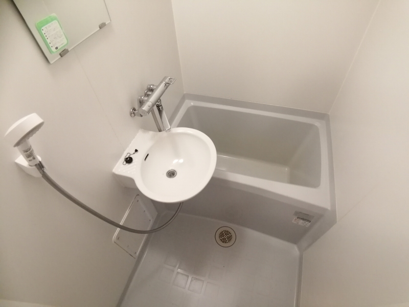 レオパレスマエダ 風呂画像