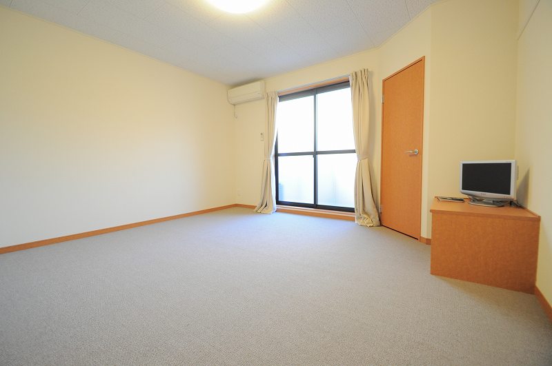 レオパレスプロスペラー新 ベッドルーム