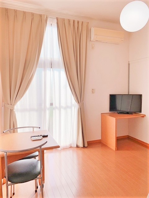 レオパレスインペリアル リビング