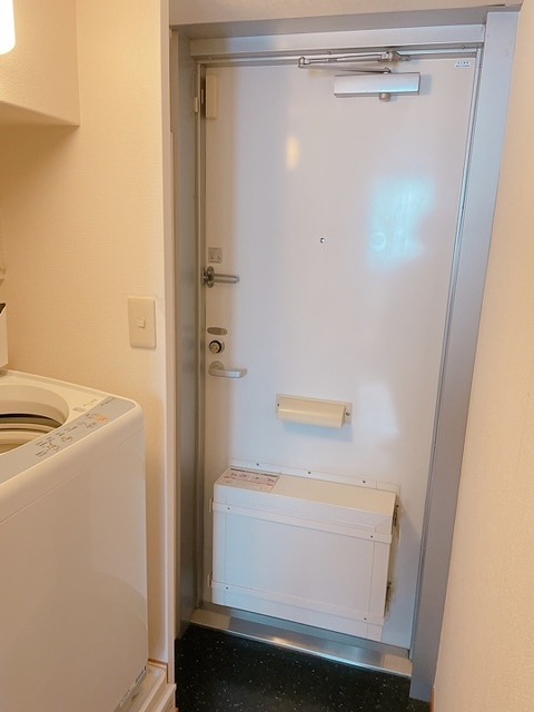 レオパレス九番町 玄関