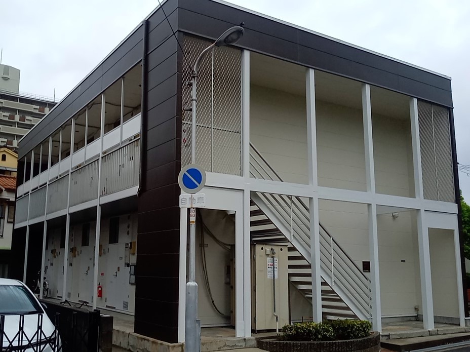 レオパレス花つるみ その他外観1