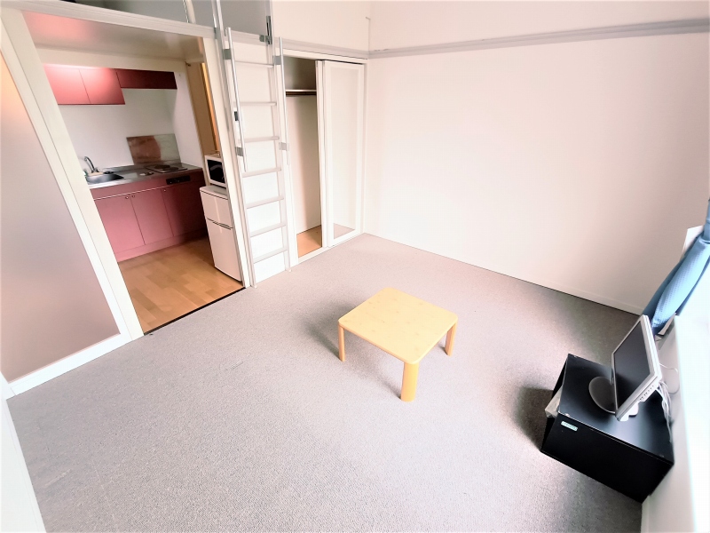 レオパレスＦＵＫＯＮＯ弐番館 リビング