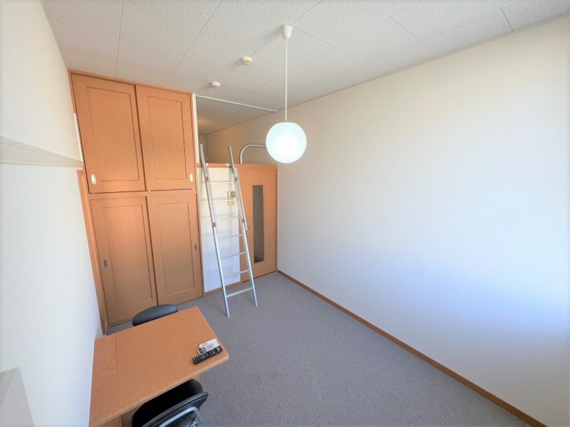 レオパレスアルモニⅠ リビング