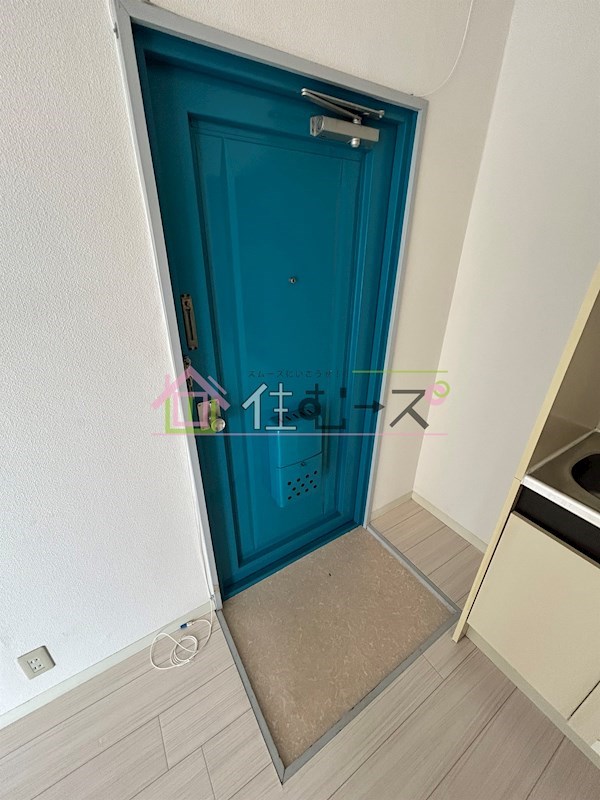 キューブ西加賀屋 玄関