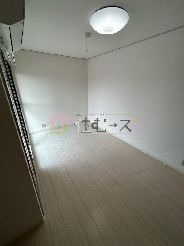 キューブ西加賀屋 リビング