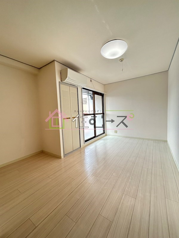 キューブ西加賀屋 ベッドルーム