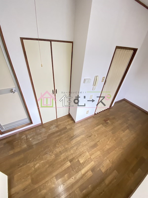 パレス丸岡 リビング