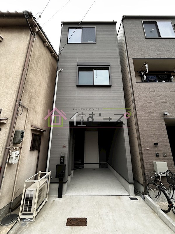 大阪市住吉区万代六丁目　築浅戸建 外観