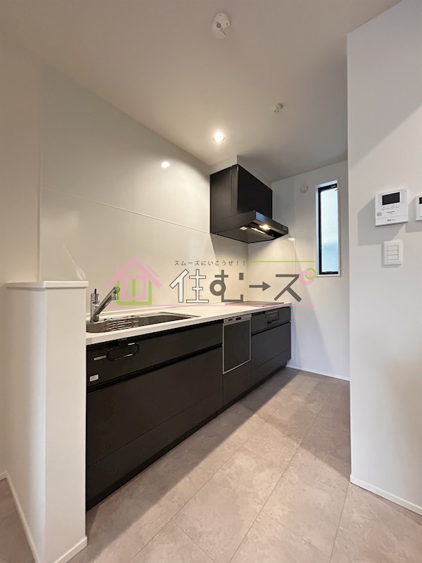 大阪市住吉区万代六丁目　築浅戸建 キッチン