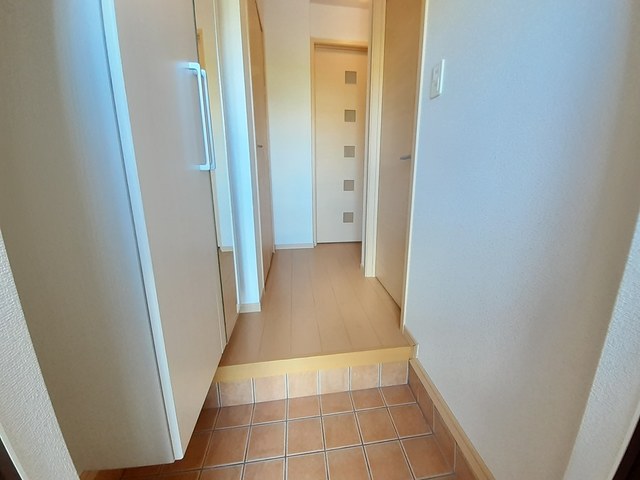 トゥージュール　アンサンブル 玄関