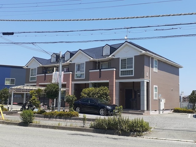 エレガントⅢ 外観