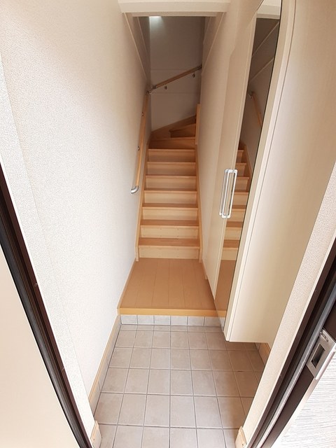 フォンテーヌ２番館 玄関