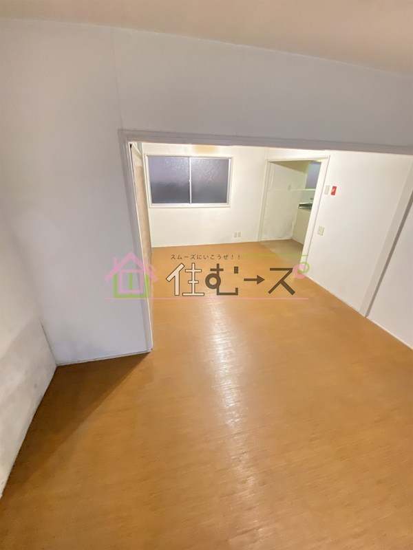 西村ビル リビング