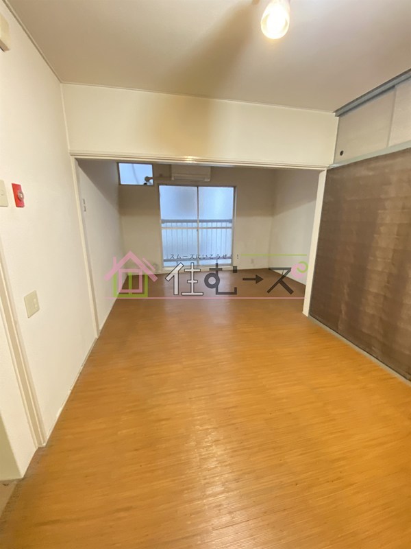 西村ビル ベッドルーム