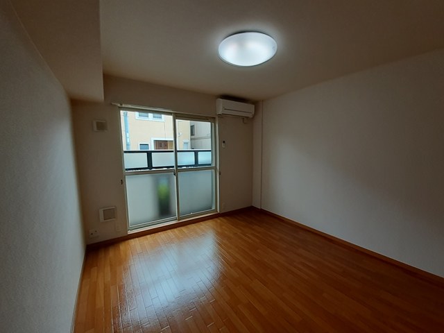 ポポラーレ リビング