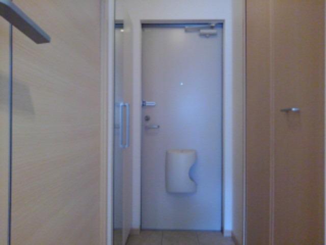 ヒルサイド　スクエア 玄関