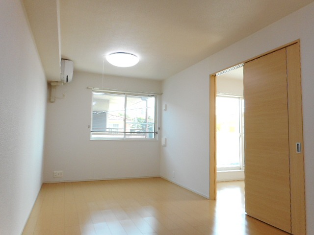 フルー　リール リビング