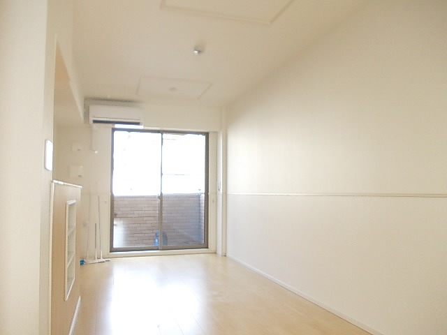 アビタシオン リビング