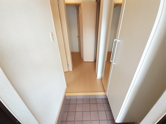 サニーレジデンス西三国Ｂ 玄関