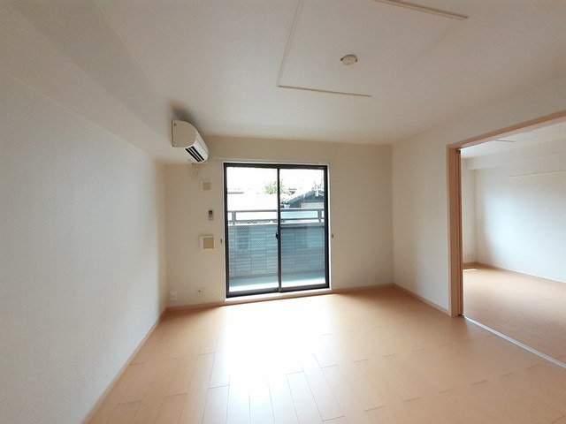 サニーレジデンス西三国Ｂ リビング