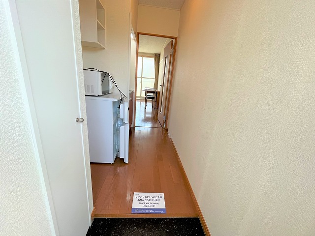 レオパレスセジュール和泉 玄関