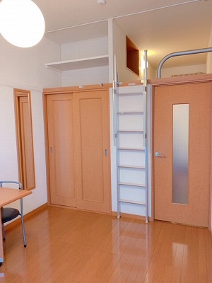 レオパレスシェ　モアⅡ ベッドルーム