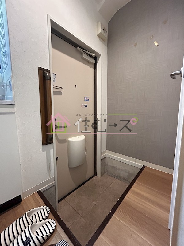 千本中ハイツ 玄関