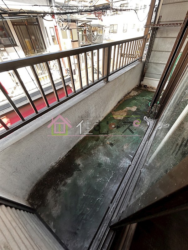 天下茶屋1丁目戸建 ベランダ