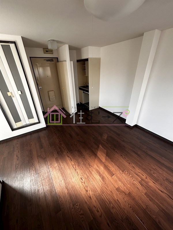 ボンジュール花や リビング