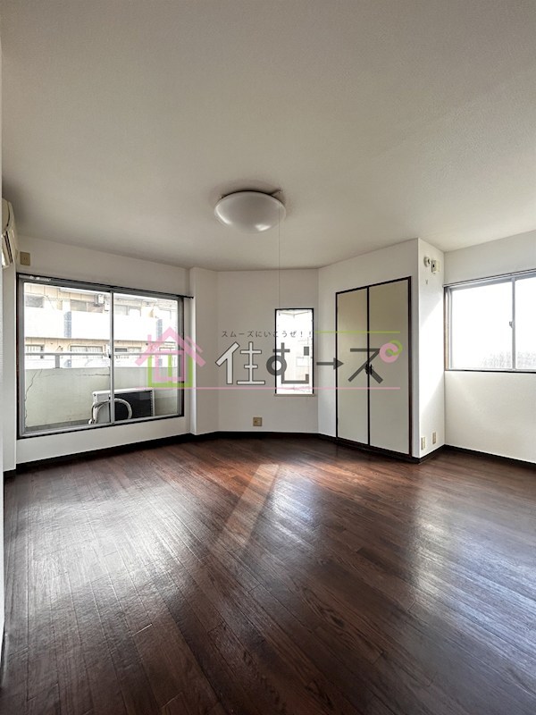 ボンジュール花や ベッドルーム