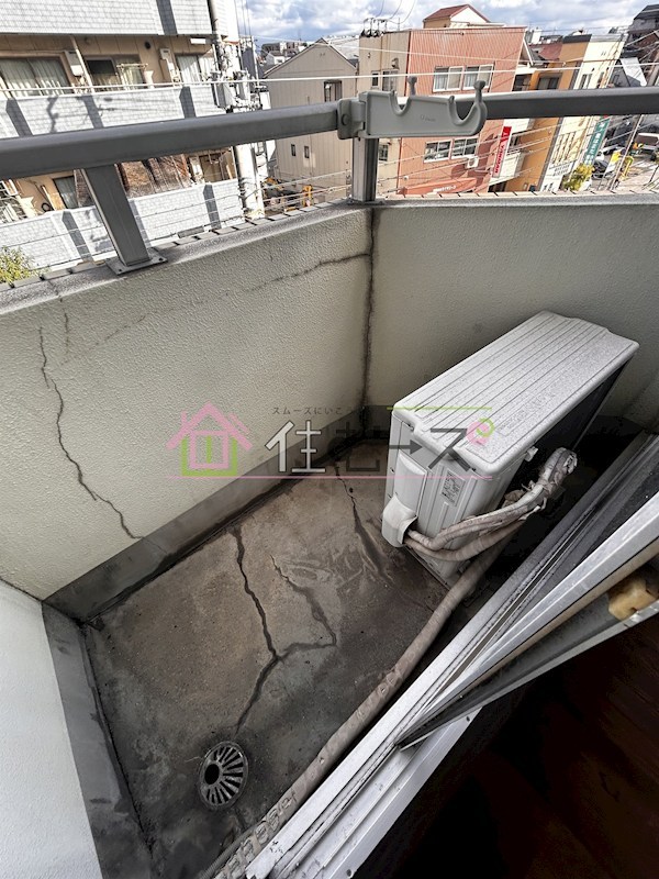 ボンジュール花や ベランダ